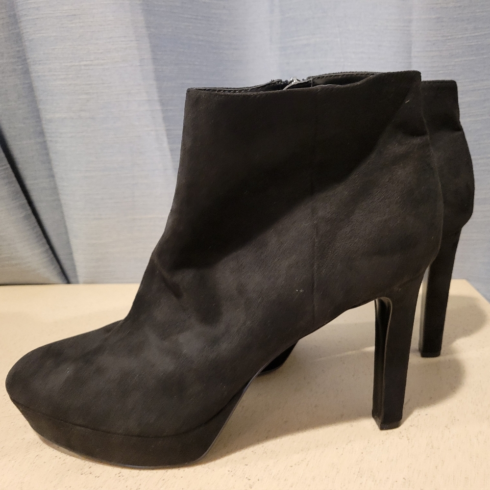 Nine West GlowUp platform booties